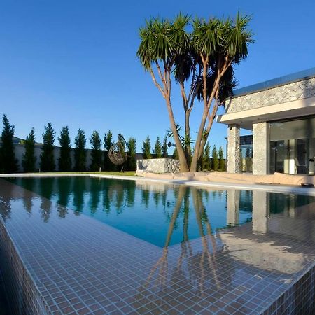 Villa Flamingo - 4 Bedrooms - Private Pool - Next To Renowned Issos Beach & Lake Korission Línia Buitenkant foto
