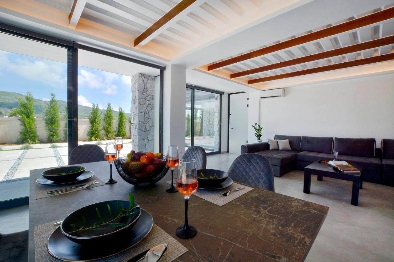 Villa Flamingo - 4 Bedrooms - Private Pool - Next To Renowned Issos Beach & Lake Korission Línia Buitenkant foto