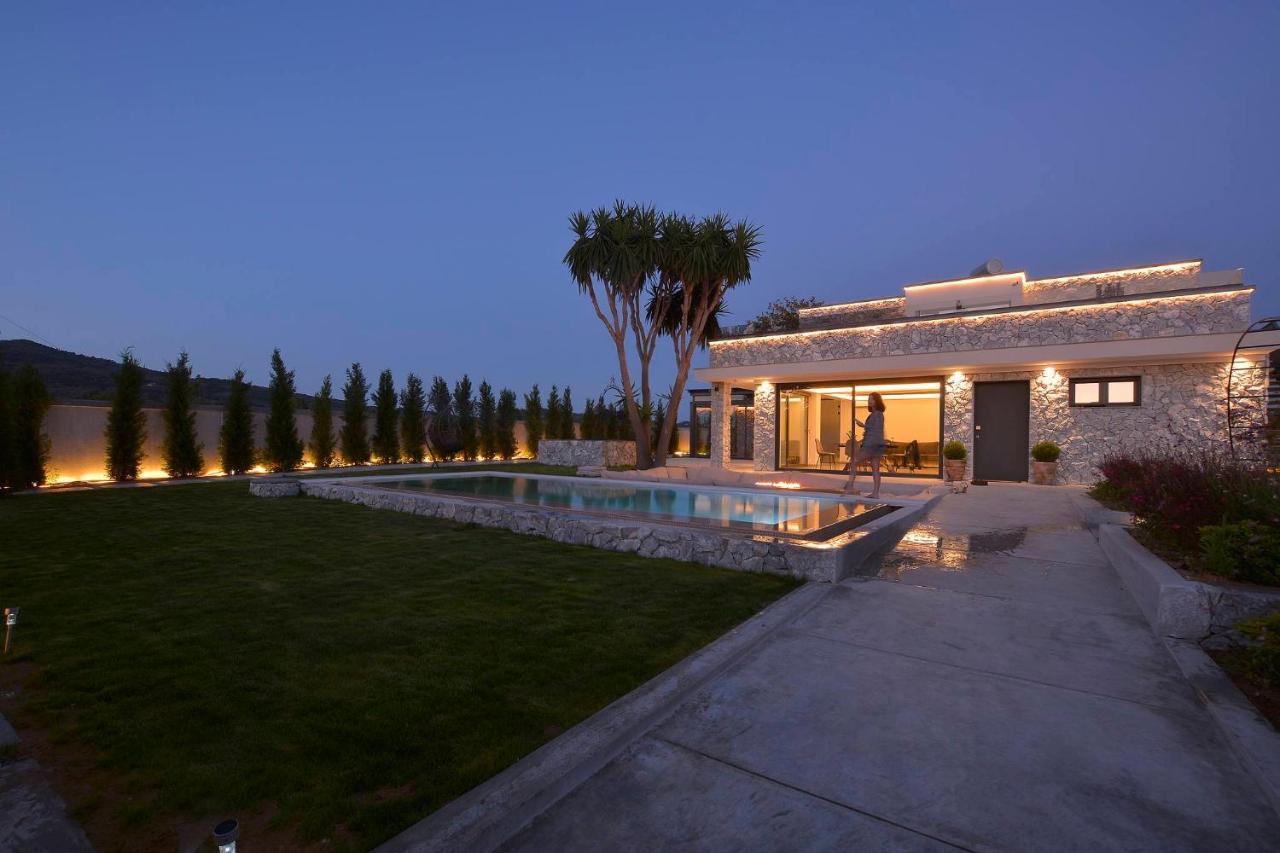 Villa Flamingo - 4 Bedrooms - Private Pool - Next To Renowned Issos Beach & Lake Korission Línia Buitenkant foto
